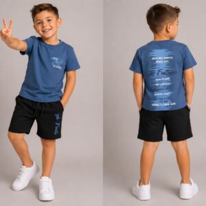 Set cu tricou și pantaloni scurți din tricot de bumbac.